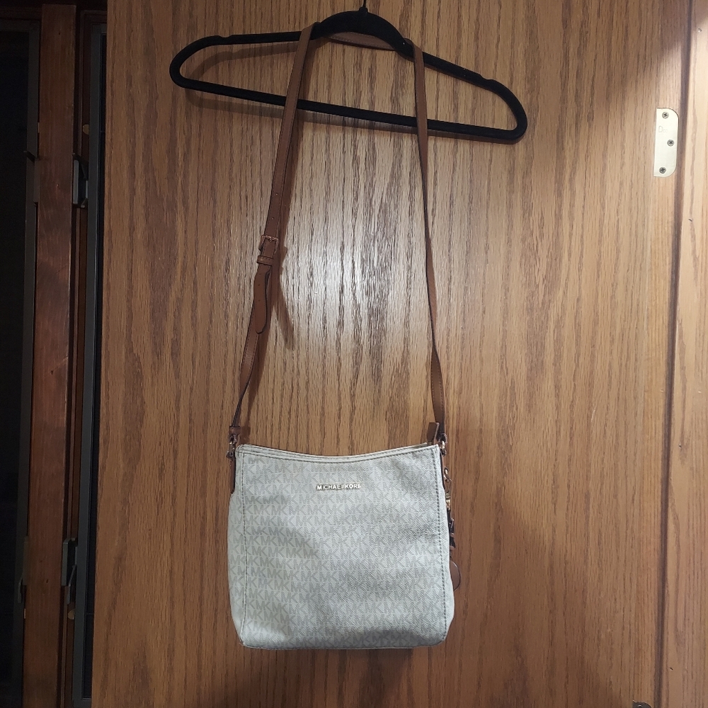 Michael Kors Beige Crossbody Bag - Picture 2 of 15